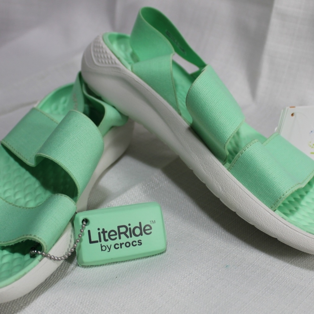 CROCS LiteRide Sandals - Light Green